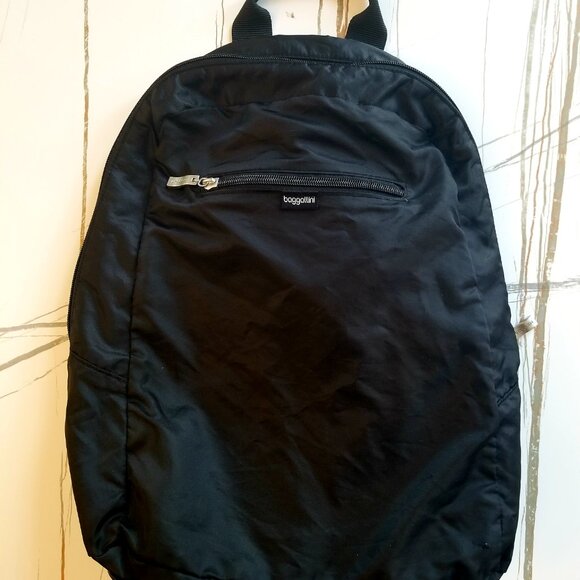 Baggalini Black Travel Backpack Purse - Picture 2 of 7